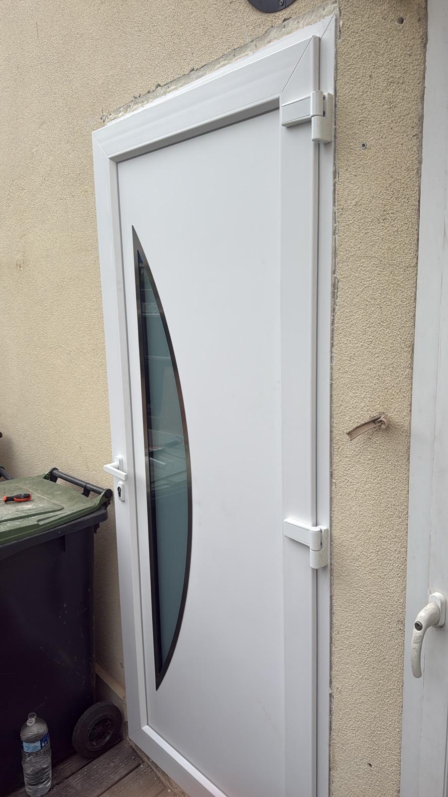 Porte PVC extérieur Groslay